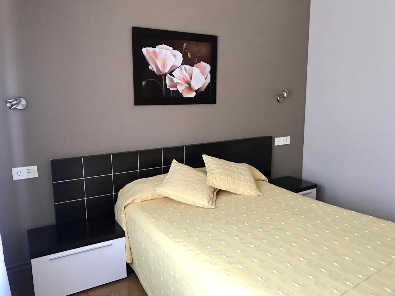 Hostal Puerta La Villa Valladolid Luaran gambar