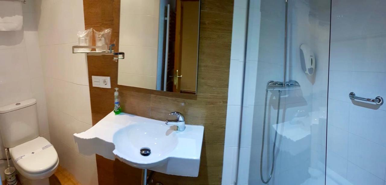 Hostal Puerta La Villa Valladolid Luaran gambar